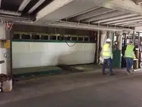 Ọkọ̀ tí wọn fi maa ń gbé ohun èlò tí ó ní ìdáná fún tà