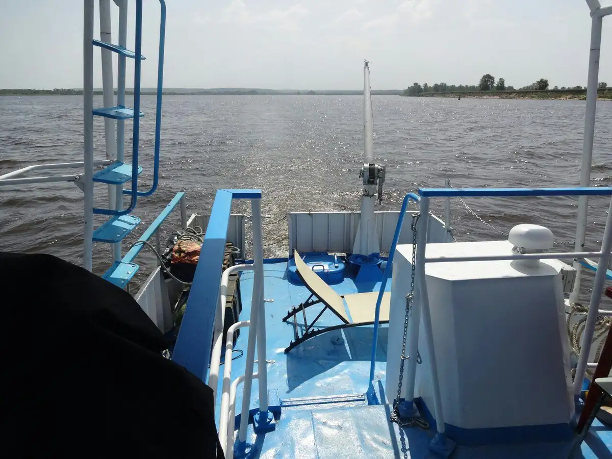 Ọkọ̀ ọpọlọpọ̀ ènìyàn fún tà