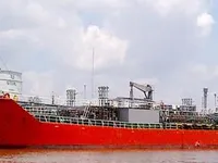 Ọkọ̀ tí ó mú epo / kemikali fún tà