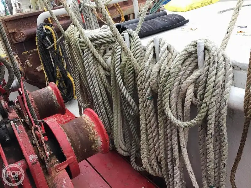 Ọkọ̀ tí ó mú ẹja fún tà