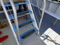 Ọkọ̀ ojú omi kékeré fún tà