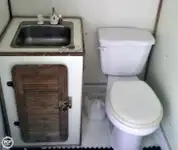 Ọkọ̀ ojú omi ìrìn-àjò fún tà