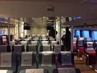 Ọkọ̀ ojú omi ìrìn-àjò fún tà