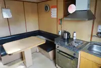 Ọkọ̀ ojú omi tí ó ní ìrọ̀kè fún tà