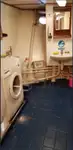 Ọkọ̀ tí wọn fi maa ń gbé ohun èlò tí ó ní ìdáná fún tà