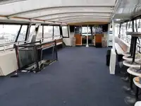 Ọkọ̀ ojú omi ìrìn-àjò fún tà