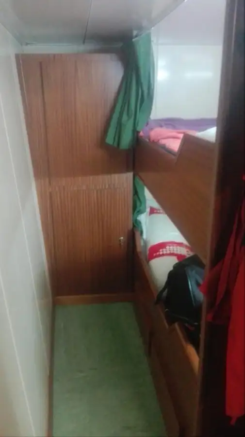 Àwọn ọkọ oju-omi ìṣẹ́ fún tà