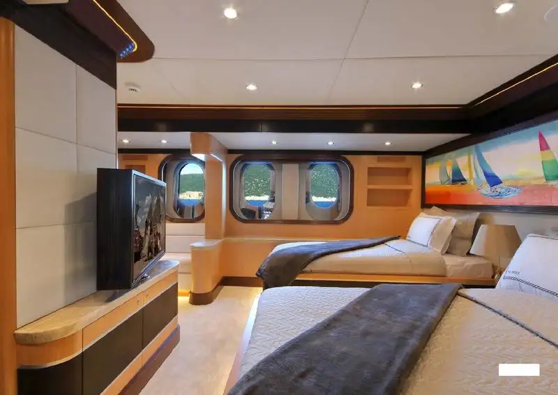 Yacht fún tà