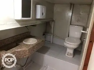 Ọkọ omi ti o mu ọja fún tà