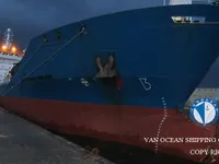 Ọkọ̀ tí ó mú epo / kemikali fún tà