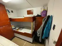 Ọkọ̀ ojú omi tí ó mú àwọn ìkọ́kọ̀ fún tà