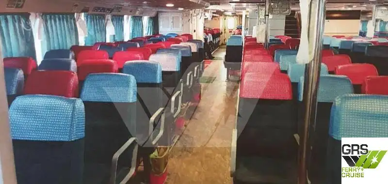 Ọkọ̀ ọpọlọpọ̀ ènìyàn fún tà