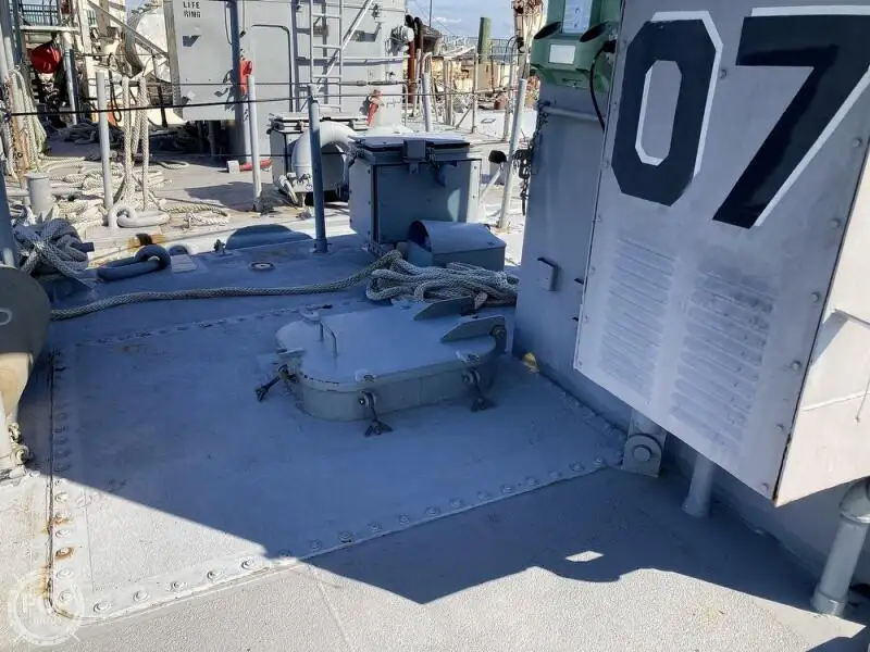 Ọkọ omi Landing, Tank fún tà