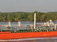 Ọkọ̀ tí ó mú epo / kemikali fún tà