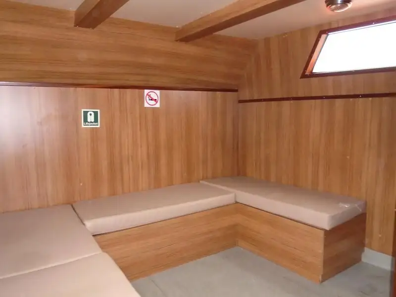 Ọkọ oju-omi kekere fun tita