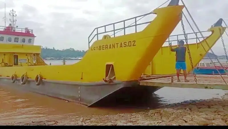 Ibalẹ Craft, ojò fun tita