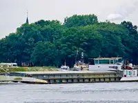 Barge fun tita